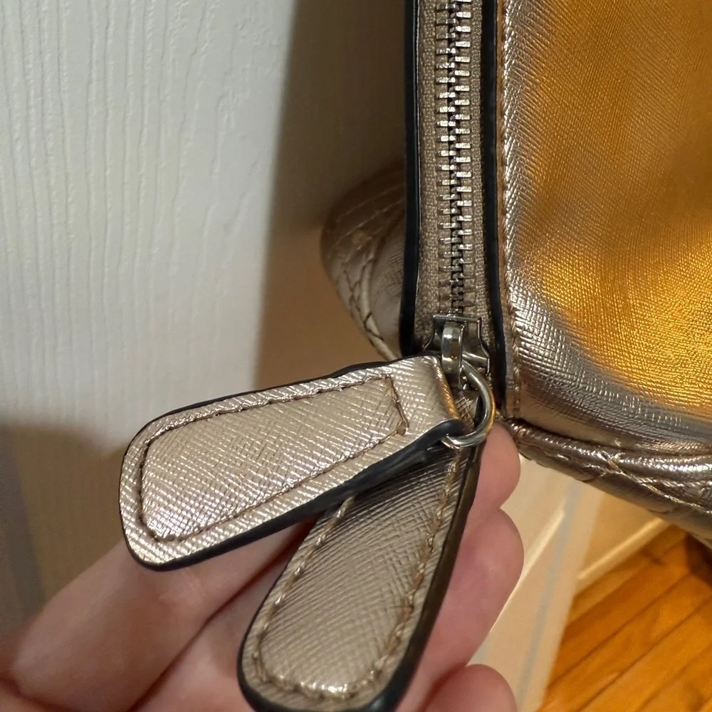 Guess Rose Metallic Satchel Quilted Bottom Keychain NWOT! 17x11